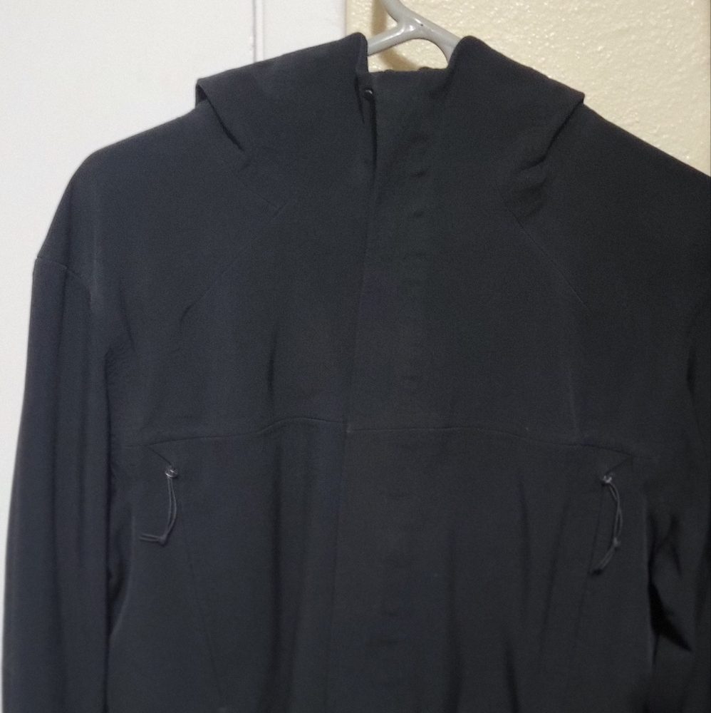 Lululemon mens large black PNW jacket